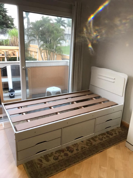 Cama personalizada montada